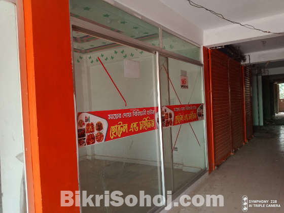 এক জাস্ট থাই গ্লাস পাল্লা